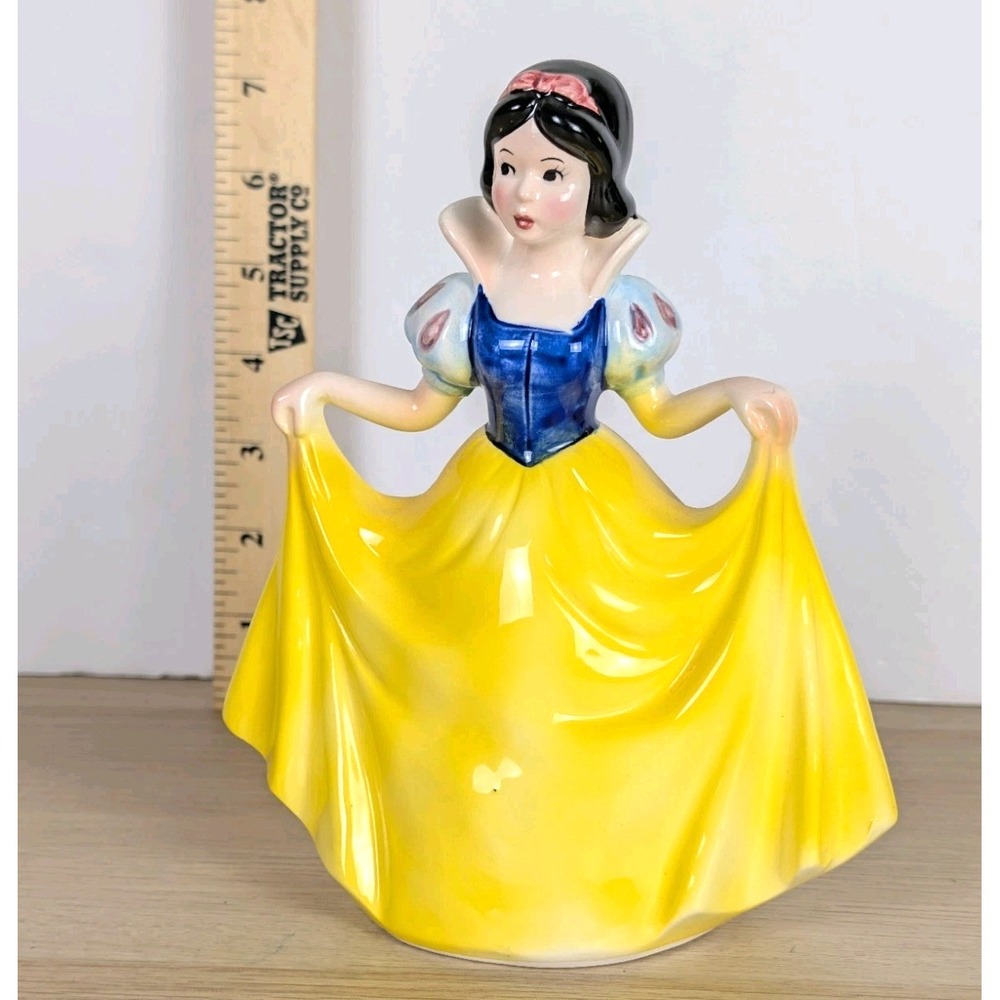 Walt Disney Productions WDP Snow White Ceramic‎ Figurine Figure 7.25" Japan Vtg